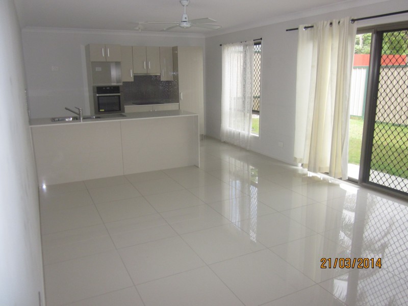 2/3A Linda Street, Kingston QLD 4114