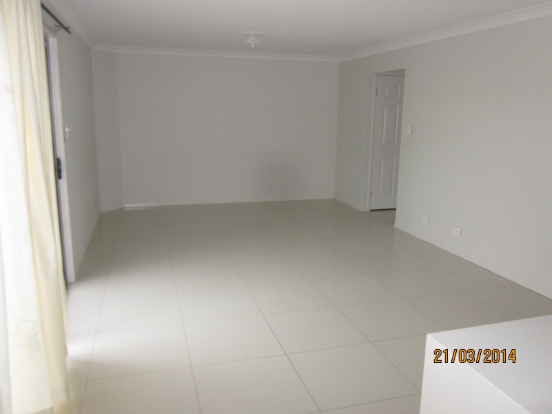 2/3A Linda Street, Kingston QLD 4114