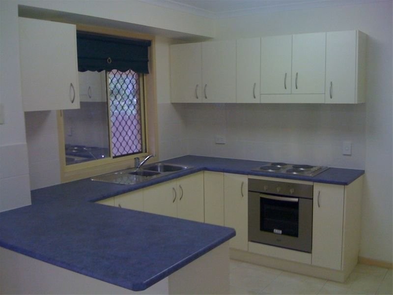 8 Warren Court, Loganlea QLD 4131