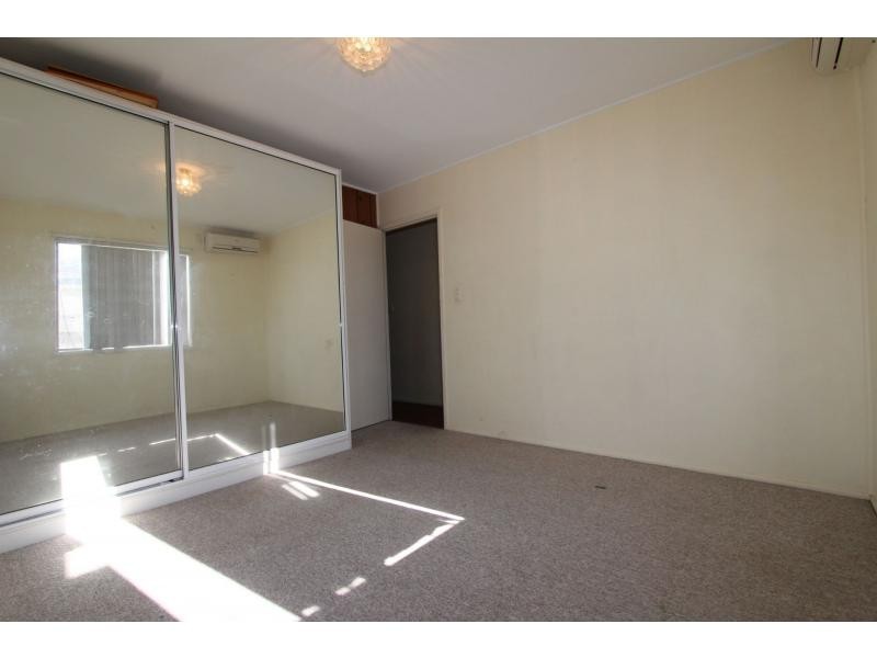 147 Jacaranda Avenue, Kingston QLD 4114