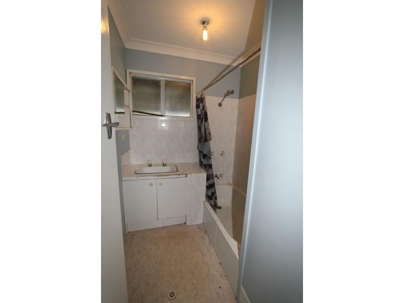 35 Camelia Avenue, Logan Central QLD 4114