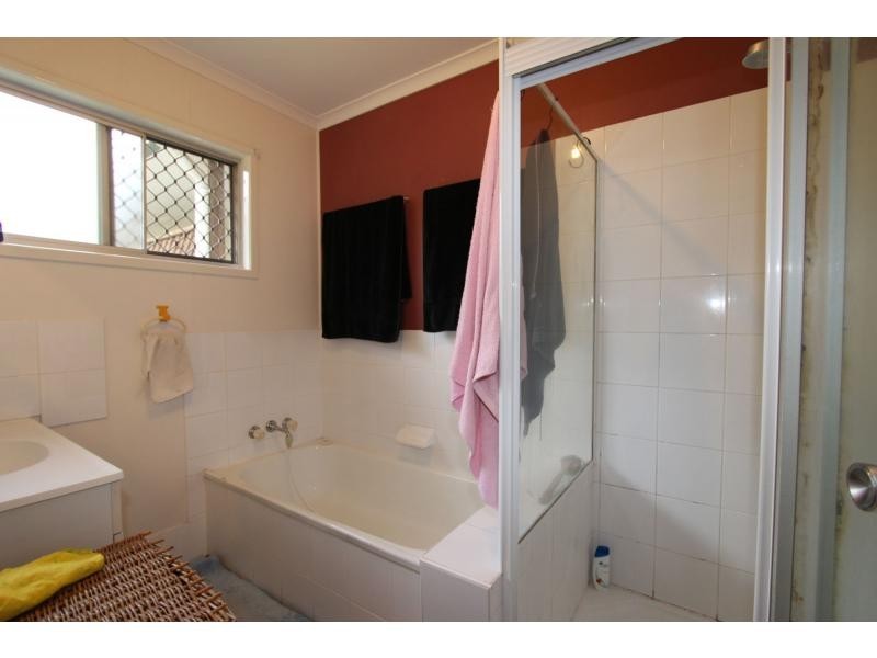 37 Ashvale Street, Kingston QLD 4114