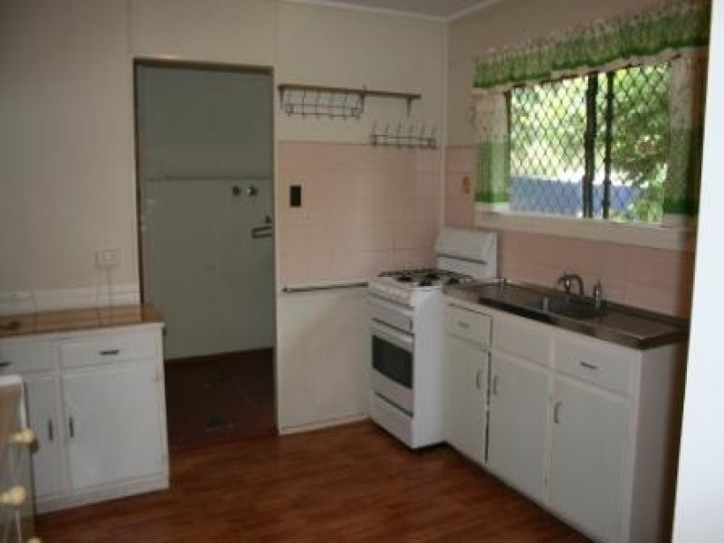 77 Ellen Street, Logan Central QLD 4114