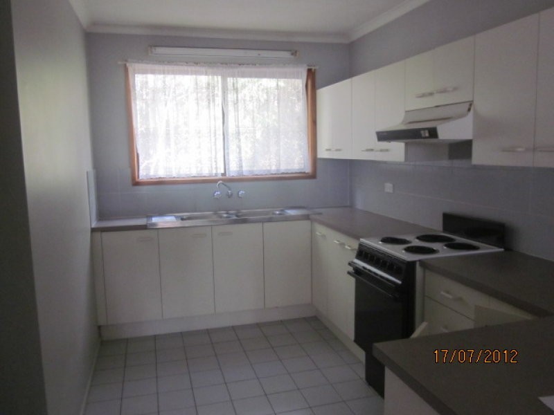 8/155 John Paul Drive, Springwood QLD 4127