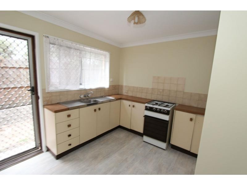 2/50 Blackwood Road, Woodridge QLD 4114