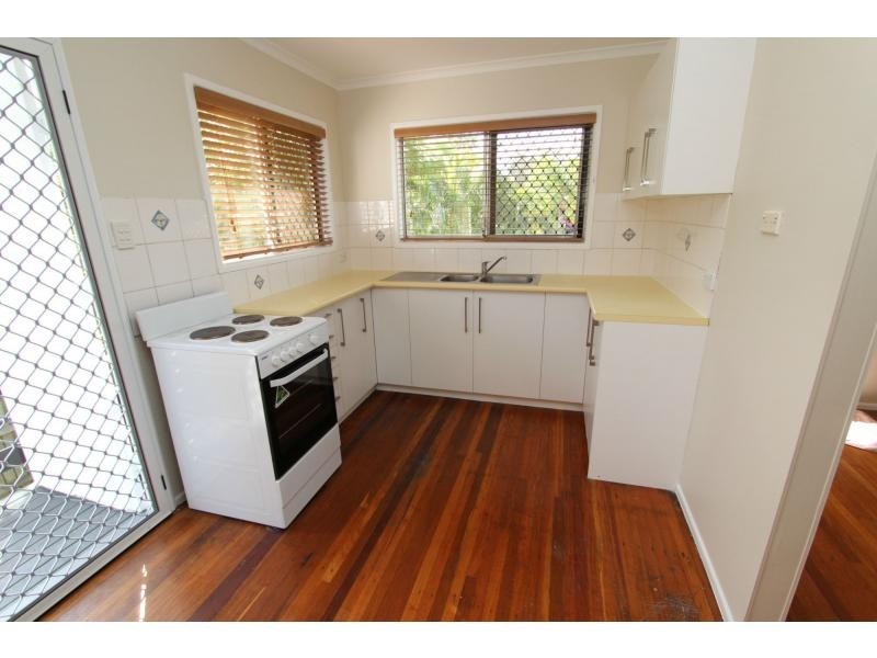 8 Sheoak Street, Kingston QLD 4114