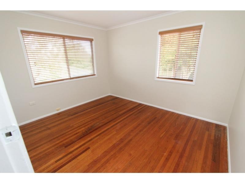 8 Sheoak Street, Kingston QLD 4114