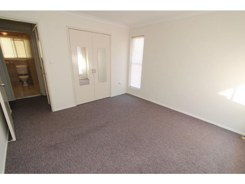 10/38 Charles Avenue, Logan Central QLD 4114