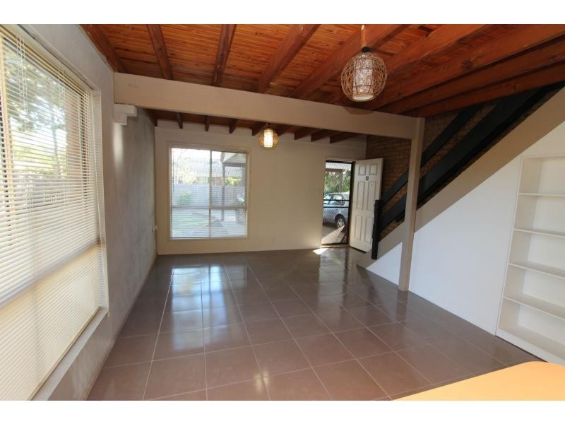 10/38 Charles Avenue, Logan Central QLD 4114