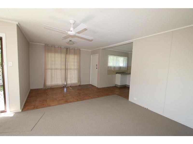 8 Macbeth Street, Kingston QLD 4114