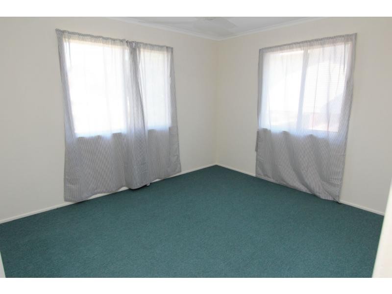 16 Lowanna Street, Slacks Creek QLD 4127
