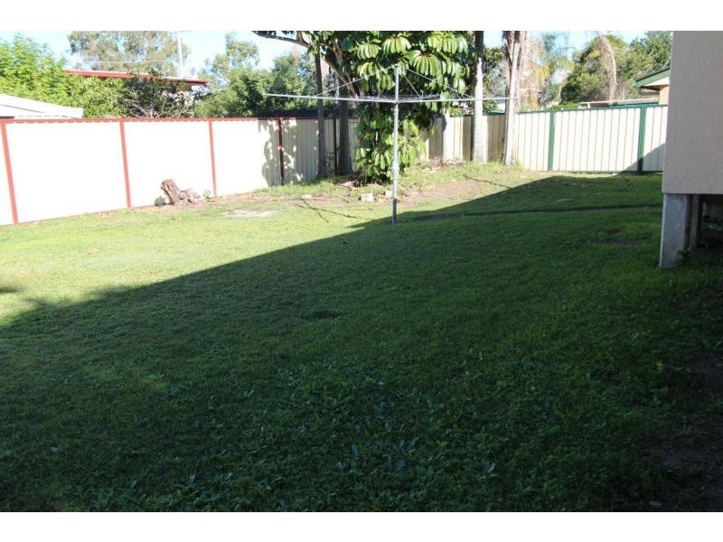 8 Macbeth Street, Kingston QLD 4114