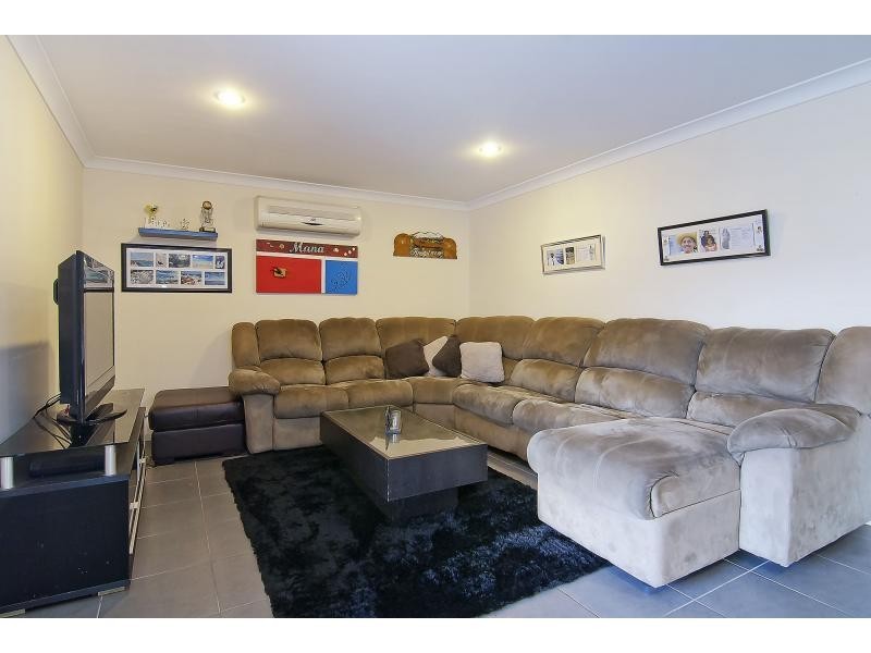28B Pinelands Street, Loganlea QLD 4131