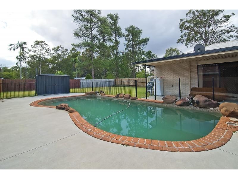 28B Pinelands Street, Loganlea QLD 4131