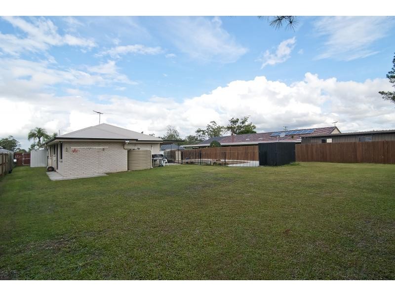 28B Pinelands Street, Loganlea QLD 4131