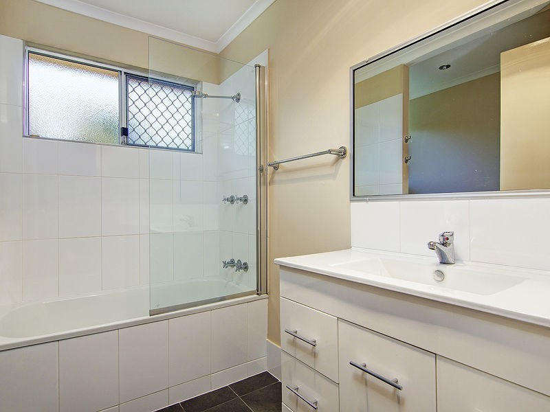 2 Cabernet Court, Kingston QLD 4114