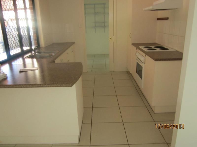 22 Cherrytree Place, Waterford West QLD 4133
