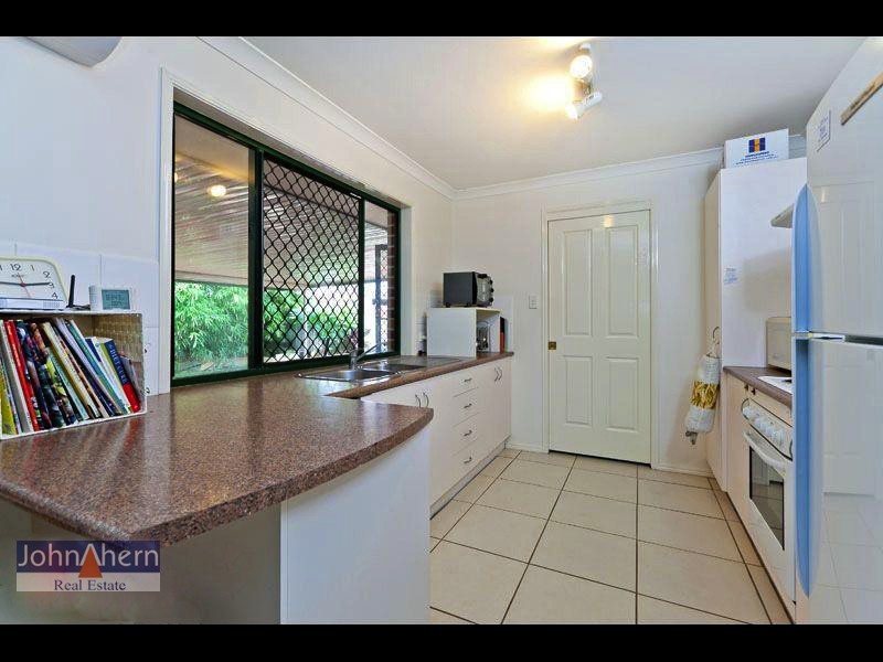 22 Cherrytree Place, Waterford West QLD 4133