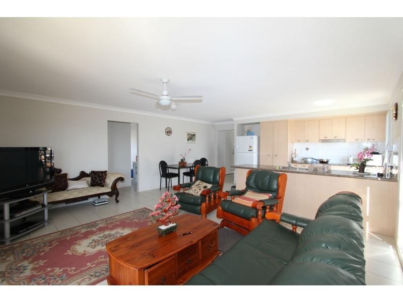 10 Lucy Street, Marsden QLD 4132