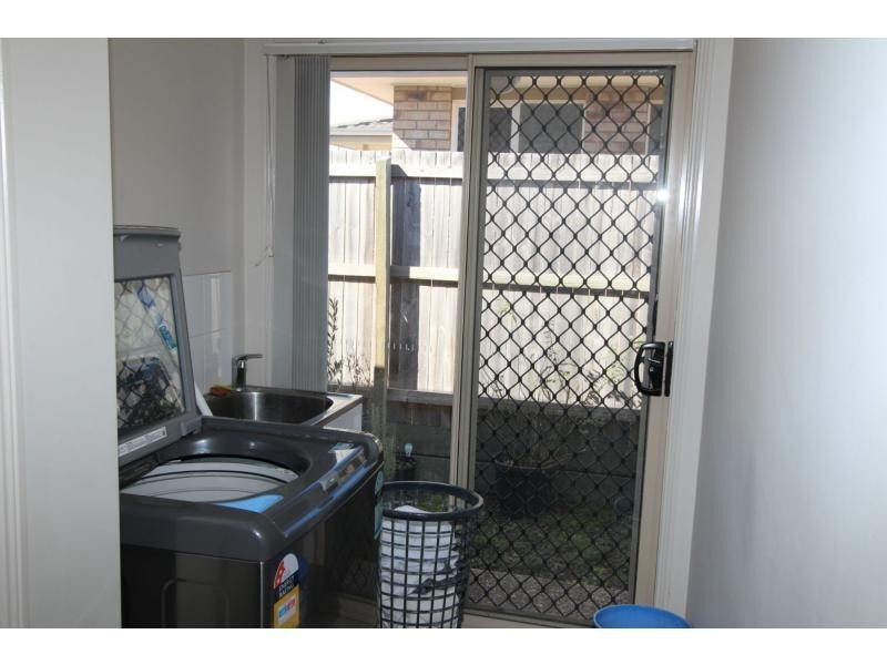 10 Lucy Street, Marsden QLD 4132