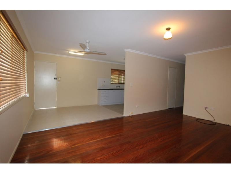 1 Ewinga Street, Kingston QLD 4114