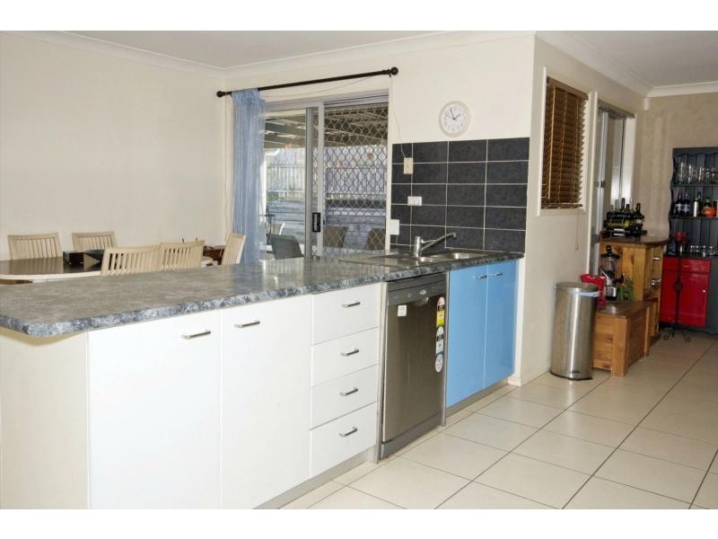 14 Sandra Ann Drive, Edens Landing QLD 4207