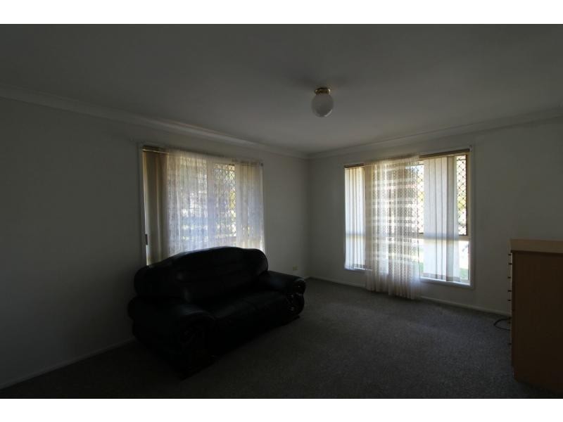 4 Coventry Court, Slacks Creek QLD 4127