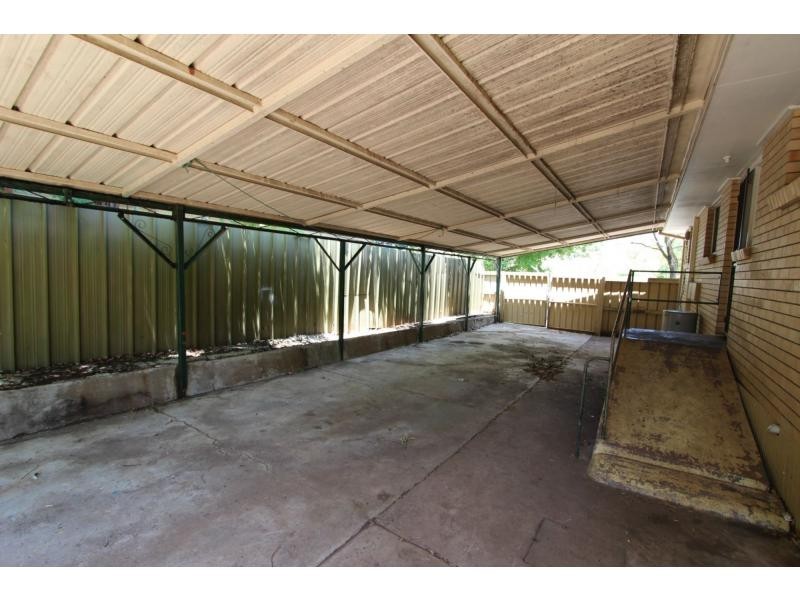 40 Eridani Avenue, Kingston QLD 4114