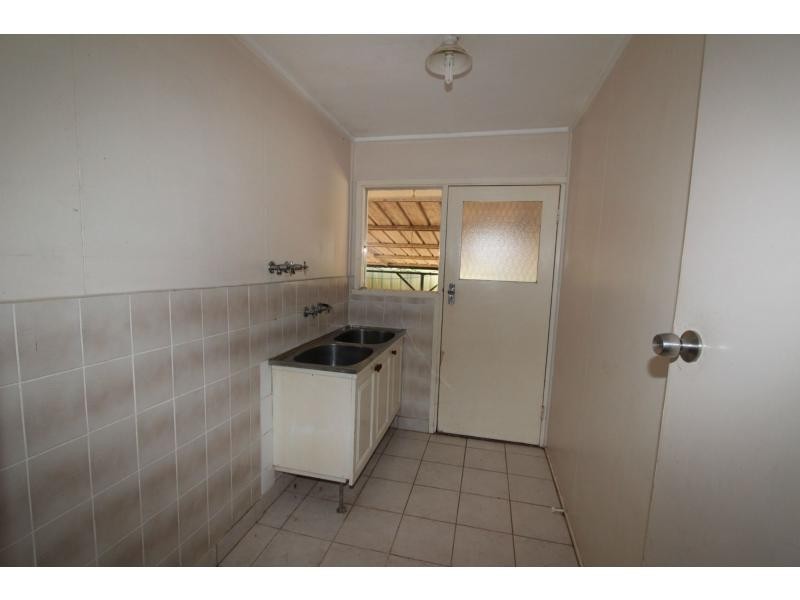 40 Eridani Avenue, Kingston QLD 4114