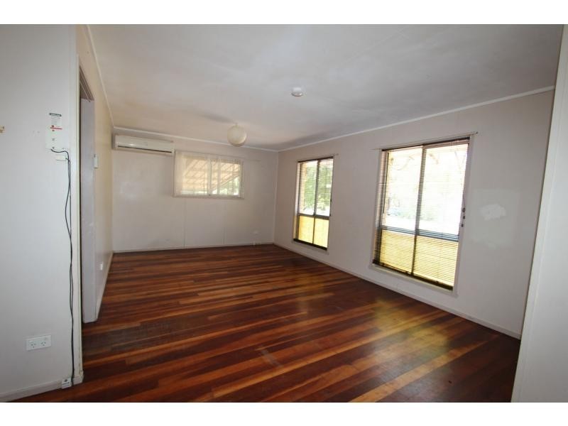 40 Eridani Avenue, Kingston QLD 4114