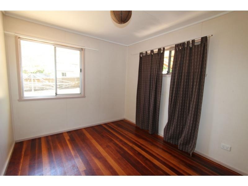40 Eridani Avenue, Kingston QLD 4114
