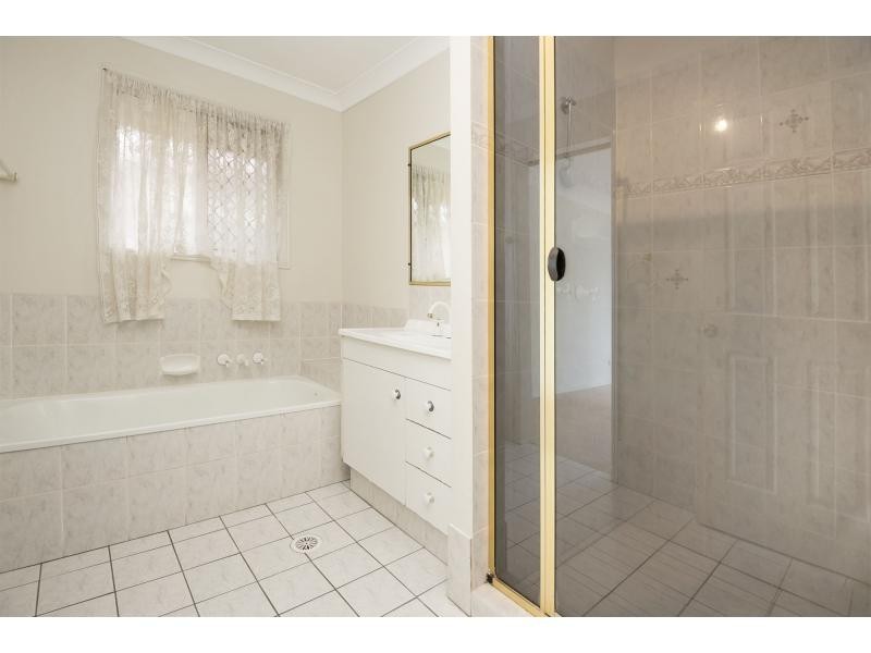 13 Caulfield Drive, Loganlea QLD 4131