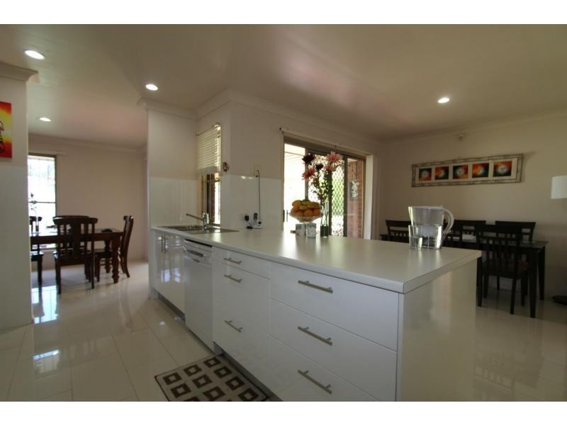 34 Diamantina Street, Hillcrest QLD 4118