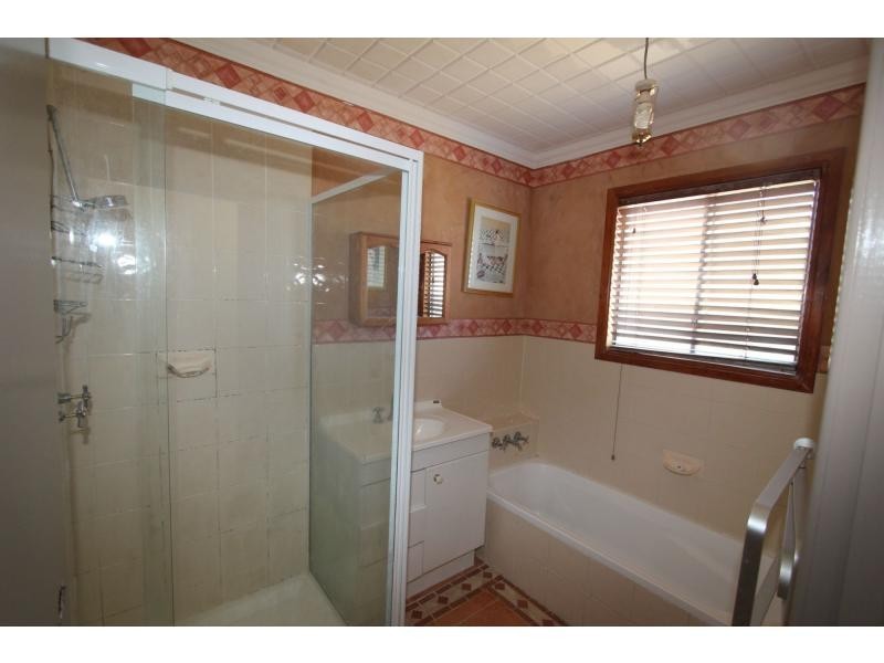 11 Kurrajong Street, Woodridge QLD 4114