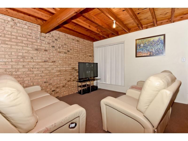 2/38 Charles Avenue, Logan Central QLD 4114