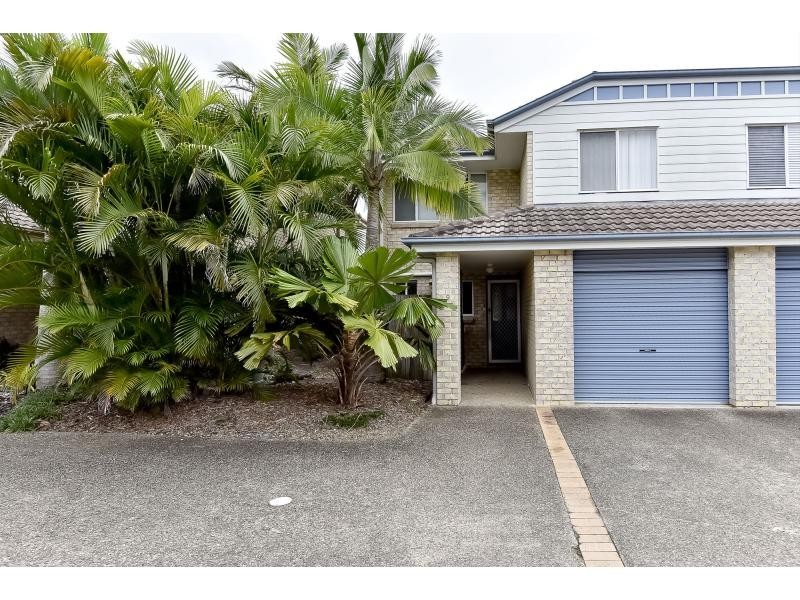 9/8 Peninsula Avenue, Cornubia QLD 4130