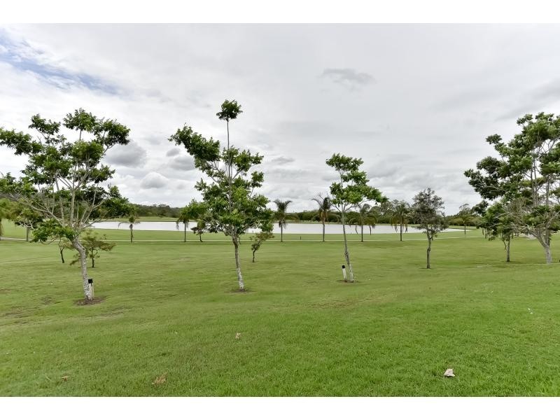 9/8 Peninsula Avenue, Cornubia QLD 4130