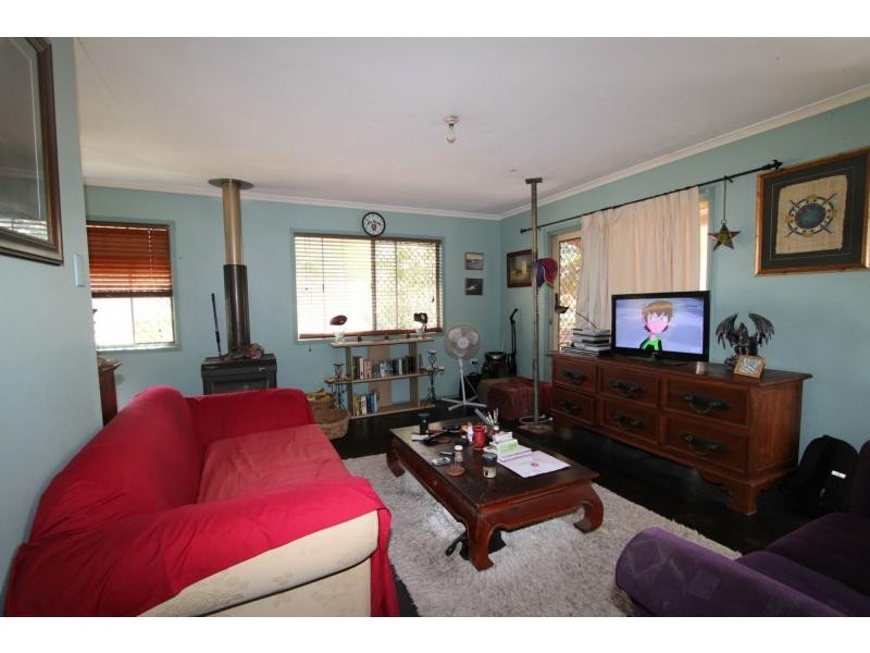 8 Lake Road, Slacks Creek QLD 4127
