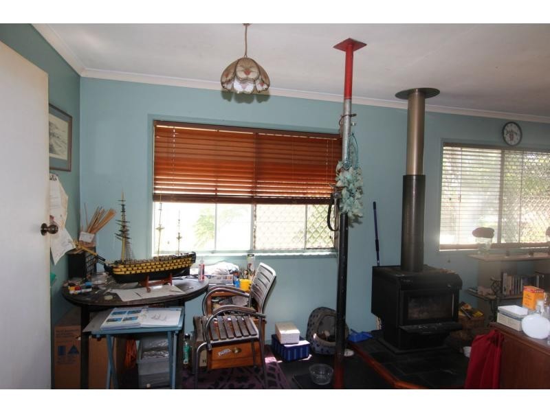 8 Lake Road, Slacks Creek QLD 4127