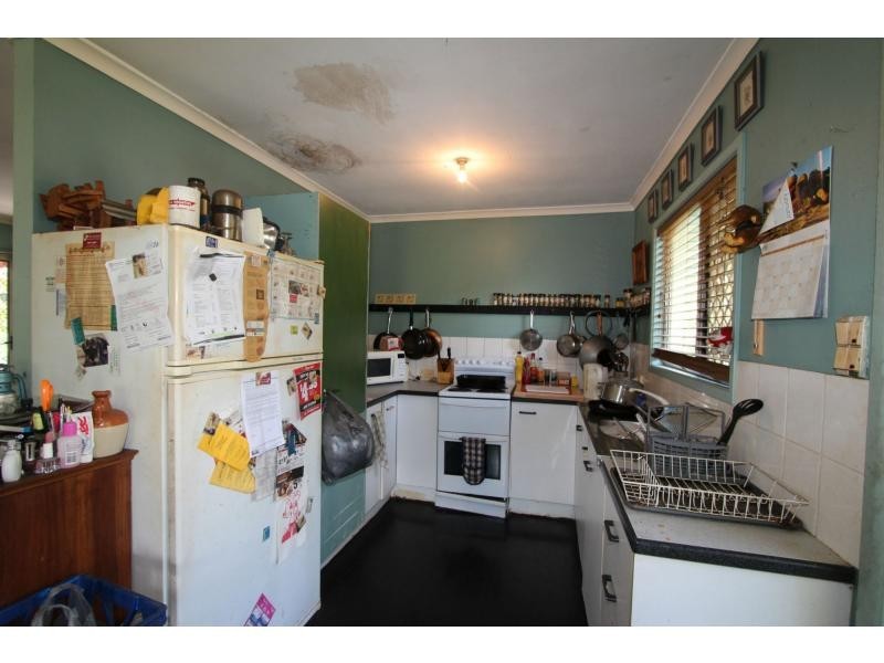 8 Lake Road, Slacks Creek QLD 4127