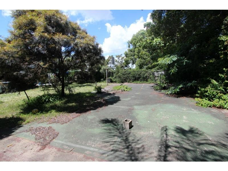 8 Lake Road, Slacks Creek QLD 4127