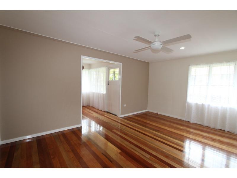 6 Lawson Street, Woodridge QLD 4114