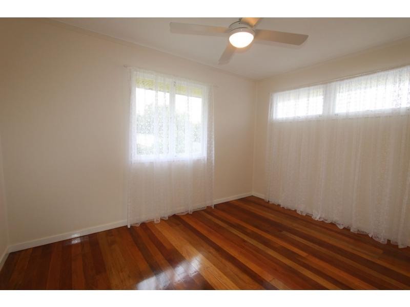 6 Lawson Street, Woodridge QLD 4114