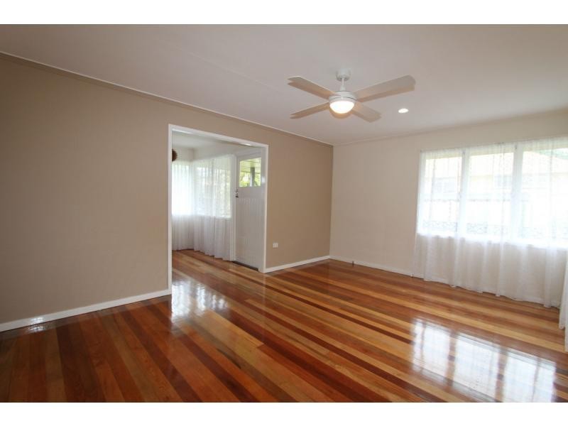 6 Lawson Street, Woodridge QLD 4114