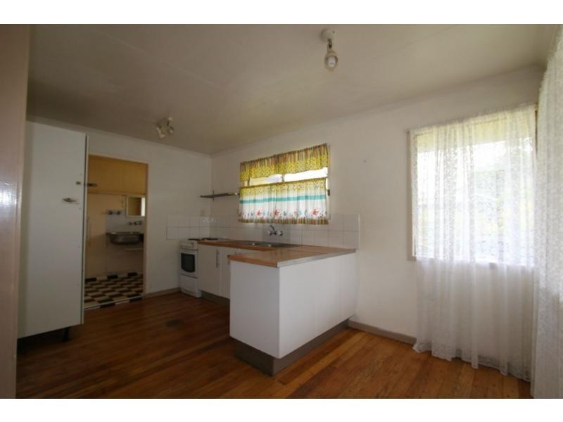 6 Lawson Street, Woodridge QLD 4114