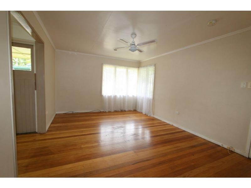 6 Lawson Street, Woodridge QLD 4114
