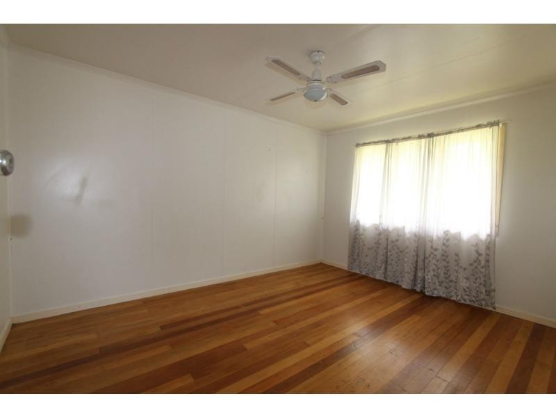 6 Lawson Street, Woodridge QLD 4114
