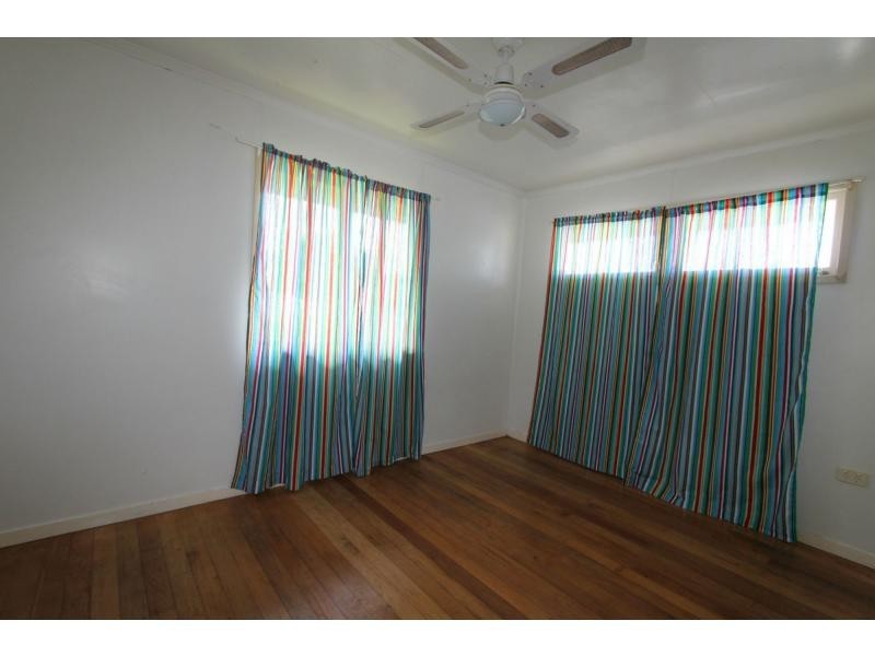 6 Lawson Street, Woodridge QLD 4114