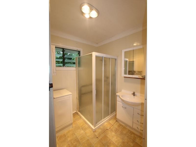 9 Skyline Drive, Kingston QLD 4114