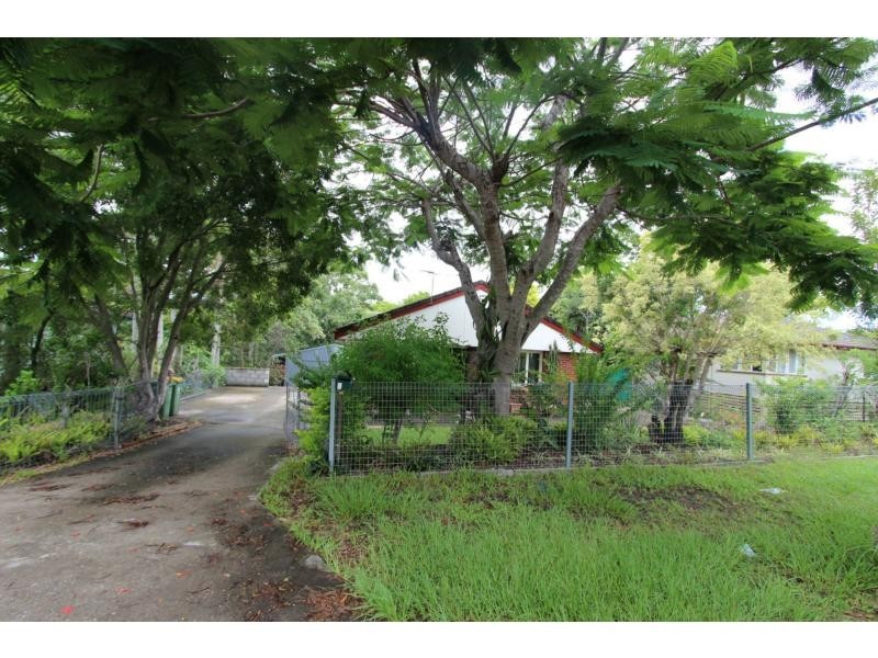 9 Skyline Drive, Kingston QLD 4114